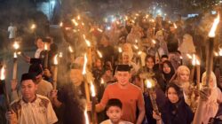 Camat Tanete Riattang Timur Hadiri Pawai Obor Takbiran di Kelurahan Cellu Jelang Idulfitri 1447 H