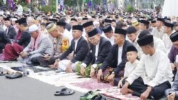 Kesederhanaan Bupati Andi Asman dan Wabup Andi Akmal Merayakan Hari Raya Idulfitri di Lapangan Merdeka Bone