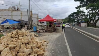 Polantas Bone Tegur Penanggung Jawab Proyek Akibat Tumpuk Material Bangunan di Badan Jalan