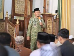 Dari Masjid Desa Passippo, BupAAS Menyulam Harapan untuk Rakyat Bone