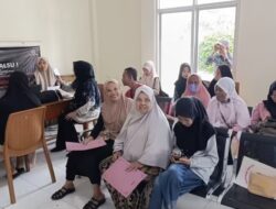 Dissos Sinjai dan Kemensos Salurkan Bantuan Atensi, Lansia hingga Disabilitas Didorong Lebih Mandiri