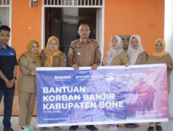 Bosowa Peduli Turun Tangan Bantu Korban Banjir Bone, Salurkan Paket Pangan untuk Ringankan Beban Warga Terdampak