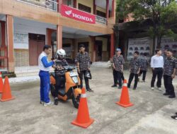 Tanamkan Budaya #Cari_Aman dan Kenalkan Motor Listrik Honda, Asmo Sulsel Edukasi Puluhan Siswa SMK di Makassar