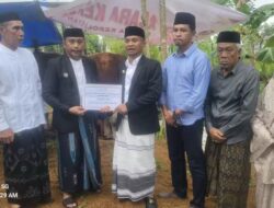 BupAAS Serahkan “Naruto”Sapi Kurban Bantuan Presiden Prabowo di Arasoe Bone Berbobot 1 Ton Lebih