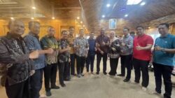 Suasana Penuh Keakraban, Kepala OPD Pemkab Bone Bergiliran Sampaikan Ucapan Selamat Ulang Tahun untuk BupAAS