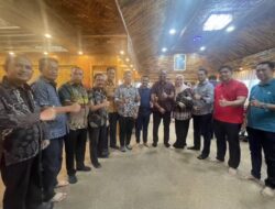 Suasana Penuh Keakraban, Kepala OPD Pemkab Bone Bergiliran Sampaikan Ucapan Selamat Ulang Tahun untuk BupAAS