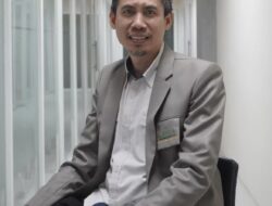 Refleksi Tahun Baru Hijriah: Ular dan Ulat