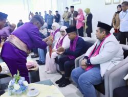 Disambut Adat Gorontalo, BupAAS dan Ketua TP PKK Bone Hadiri PENAS Petani Nelayan XVII 2026