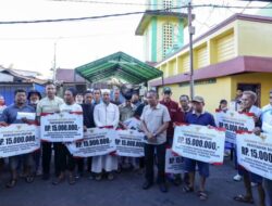 Gubernur Andi Sudirman Turun Langsung ke Lokasi Kebakaran Mangasa, Serahkan Bantuan dan Rehabilitasi Rumah Korban