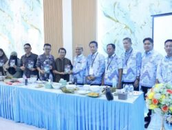 Di Tengah PENAS 2026, BupAAS Pererat Ikatan dengan Warga Bone di Gorontalo, Serahkan Buku “BupAAS: Jalan Pengabdian”