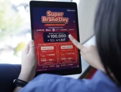 Telkomsel dan Erajaya Hadirkan Super Brand Day di Indonesia Timur, Pelanggan Nikmati Diskon hingga Rp1,9 Juta dan Bonus Layanan Digital