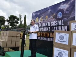 Wabup Bone Saksikan 255 Penerjun Kostrad Mengudara di Libureng, Perkuat Sinergi TNI dan Pemerintah Daerah