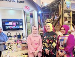 Ketua Umum TP PKK Pusat Terpukau Kerajinan Bone di HUT Dekranas ke-46, Dorong Produk Lokal Tembus Pasar Nasional