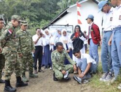 Sepasang Sepatu Cinta di Pattuku Bone, Kisah Kecil yang Menghangatkan Hati dari BupAAS untuk Masa Depan Anak Desa