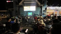 Ratusan Warga Padati Sekretariat KNPI Makassar, Nobar Semifinal Piala Dunia 2026 Jadi Ajang Silaturahmi dan Promosi UMKM