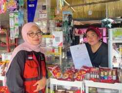 Mahasiswa KKN Unhas Jemput Bola, Dampingi Pelaku UMKM Desa Talawe Urus NIB dari Rumah ke Rumah
