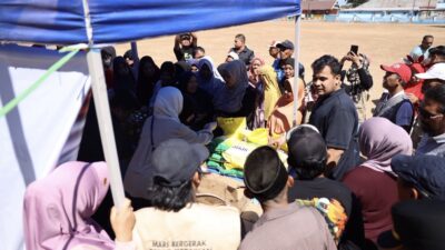 Anggota DPR RI Andi Amar Turun Langsung ke Pasar Pangan Murah, Pastikan Kebutuhan Pokok Terjangkau untuk Masyarakat