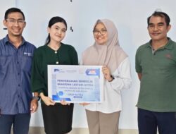 10 Pelajar KBA Burasa Rappocini Terima Beasiswa Lestari Astra, Dorong Generasi Muda Raih Masa Depan Lebih Cerah