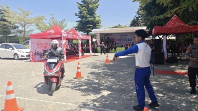 Honda Hype School Sambangi SMKN 3 Takalar, Padukan Edukasi Safety Riding dan Kreativitas Pelajar
