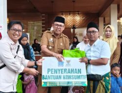 Wabup AAP Ketuk Pintu Warga Tellu Limpoe, Bantuan untuk Masjid hingga Anak Stunting
