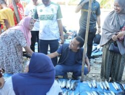 Langkah Sederhana BupAAS di Pasar Lippujange, Menyalami Warga dan Mendengar Cerita Mereka