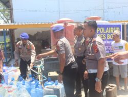 Krisis Air Bersih di Bone, Satpolairud Polres Turun Tangan Salurkan Bantuan ke Warga Pesisir