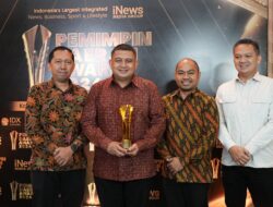 Kadis Kominfo Dampingi Munafri Terima Penghargaan Pemimpin Daerah Award 2026