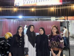 Mahasiswa Universitas Ciputra Makassar Bantu Sate Taichan Mappanyuki Naik Kelas Lewat Strategi Media Sosial