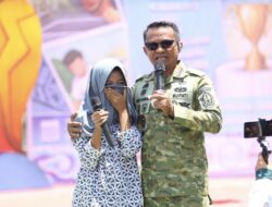 Hanya Minta Alat Sekolah, Dua Siswa Yatim Piatu Ini Dapat Motor Listrik dari BupAAS