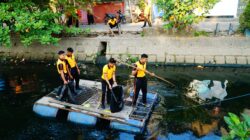 Kapolda Sulsel Turun Langsung Bersihkan Kanal Rappocini, Gotong Royong Cegah Banjir
